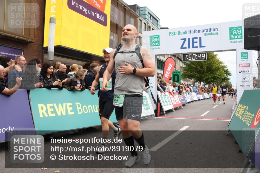 21.09.2025 - PSD Bank Halbmarathon Strokosch-Dieckow http://msf.ph/oto/8919079 21.09.2025 11:50:12 Ziel 1040, 1328, 2056, 2387, 2601, 3941, 4002 meine-sportfotos.de