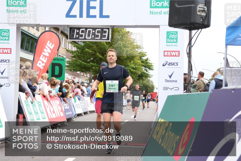 21.09.2025 - PSD Bank Halbmarathon Strokosch-Dieckow http://msf.ph/oto/8919089 21.09.2025 11:50:16 Ziel 1040, 1059, 2056, 2060, 2387, 2414, 2601, 4002 meine-sportfotos.de