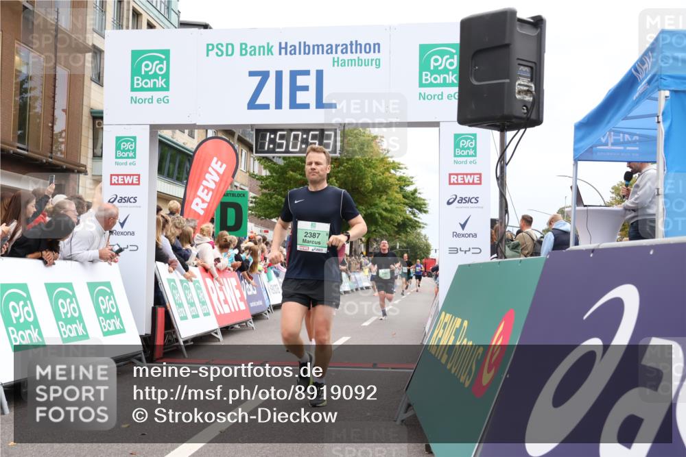 21.09.2025 - PSD Bank Halbmarathon Strokosch-Dieckow http://msf.ph/oto/8919092 21.09.2025 11:50:16 Ziel 1040, 1059, 2056, 2060, 2387, 2414, 2601, 4002 meine-sportfotos.de