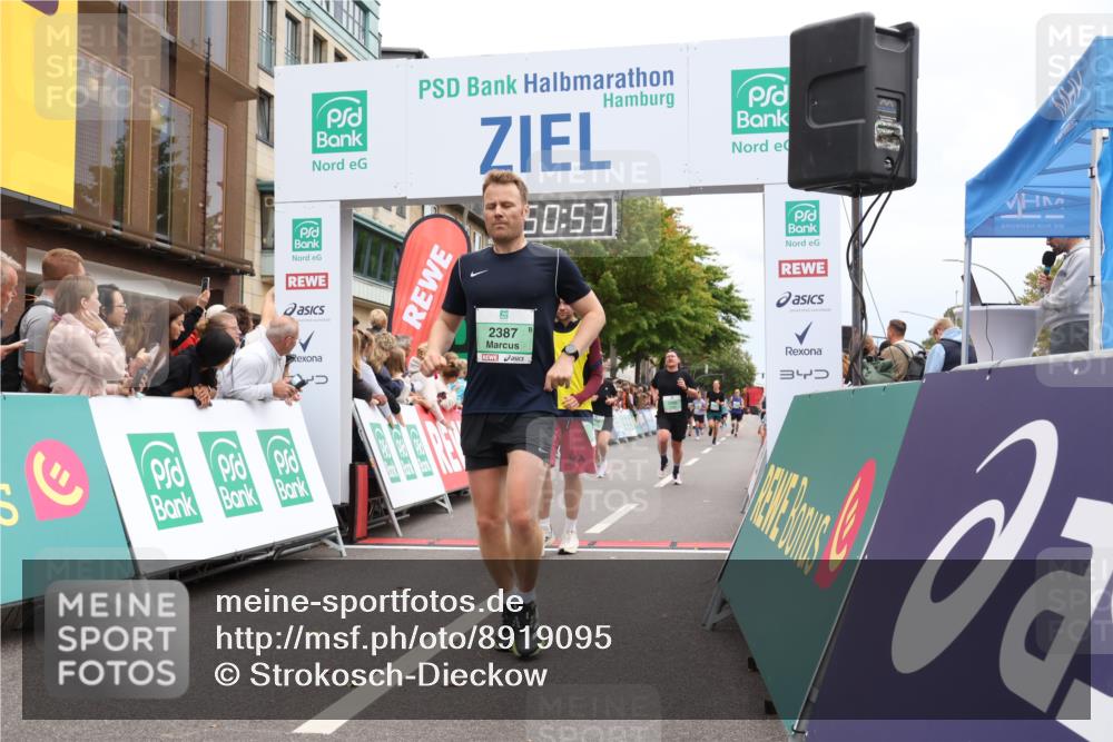 21.09.2025 - PSD Bank Halbmarathon Strokosch-Dieckow http://msf.ph/oto/8919095 21.09.2025 11:50:17 Ziel 1040, 1059, 2060, 2334, 2387, 2414, 2601, 3932, 4002 meine-sportfotos.de
