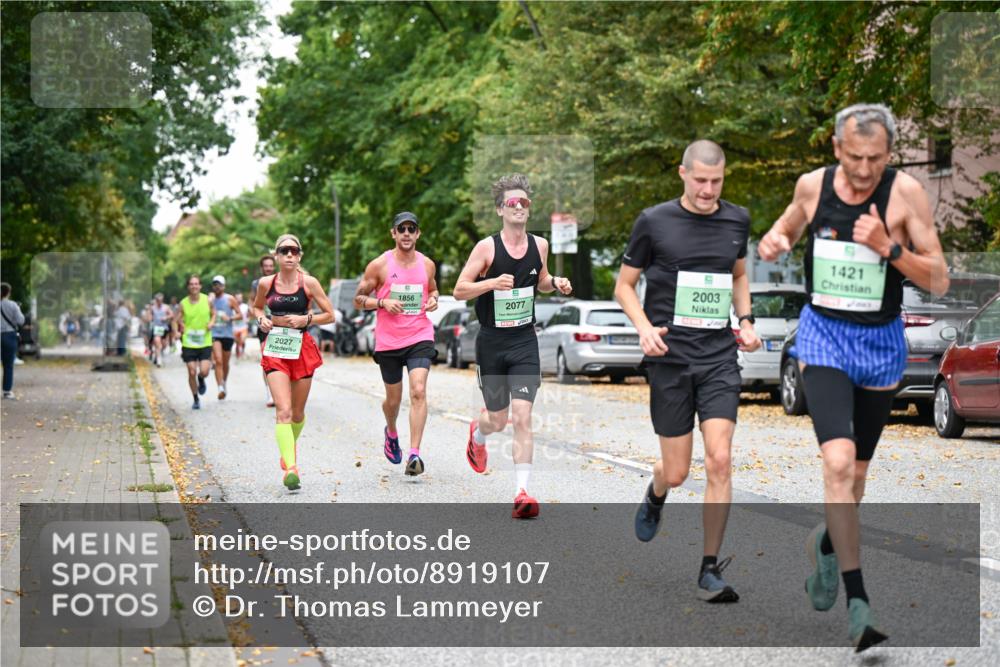 21.09.2025 - PSD Bank Halbmarathon Dr. Thomas Lammeyer http://msf.ph/oto/8919107 21.09.2025 10:37:00 Laufen 1856, 2027, 2077, 2003, 1421 meine-sportfotos.de