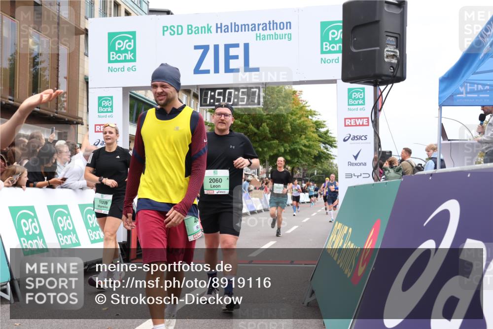 21.09.2025 - PSD Bank Halbmarathon Strokosch-Dieckow http://msf.ph/oto/8919116 21.09.2025 11:50:20 Ziel 1059, 2060, 2334, 2387, 2414, 2455, 3932, 4002 meine-sportfotos.de
