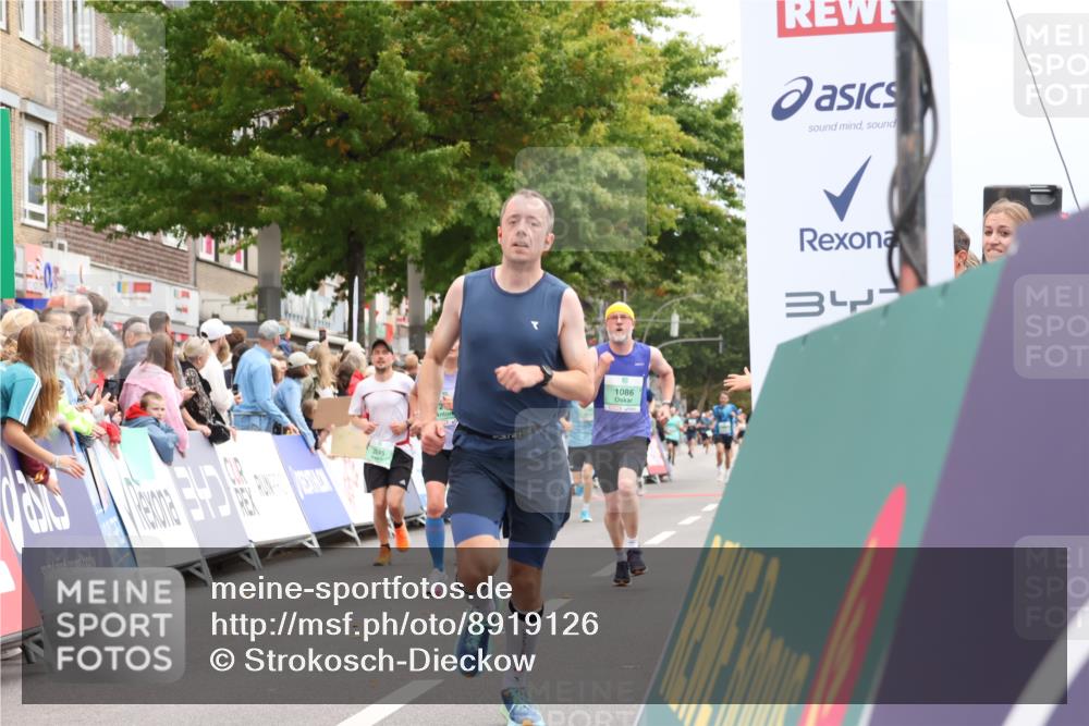 21.09.2025 - PSD Bank Halbmarathon Strokosch-Dieckow http://msf.ph/oto/8919126 21.09.2025 11:50:23 Ziel 1059, 1086, 2060, 2152, 2205, 2334, 2387, 2414, 2455, 3932, 4002 meine-sportfotos.de
