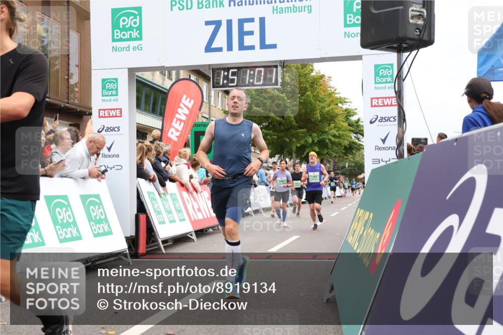 21.09.2025 - PSD Bank Halbmarathon Strokosch-Dieckow http://msf.ph/oto/8919134 21.09.2025 11:50:24 Ziel 1059, 1086, 2060, 2152, 2205, 2245, 2334, 2414, 2455, 3932, 4002 meine-sportfotos.de