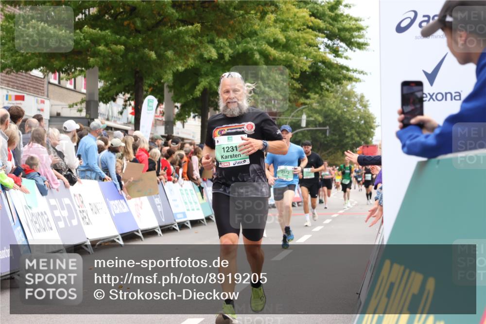21.09.2025 - PSD Bank Halbmarathon Strokosch-Dieckow http://msf.ph/oto/8919205 21.09.2025 11:50:38 Ziel 1231, 2571, 2572, 3937 meine-sportfotos.de