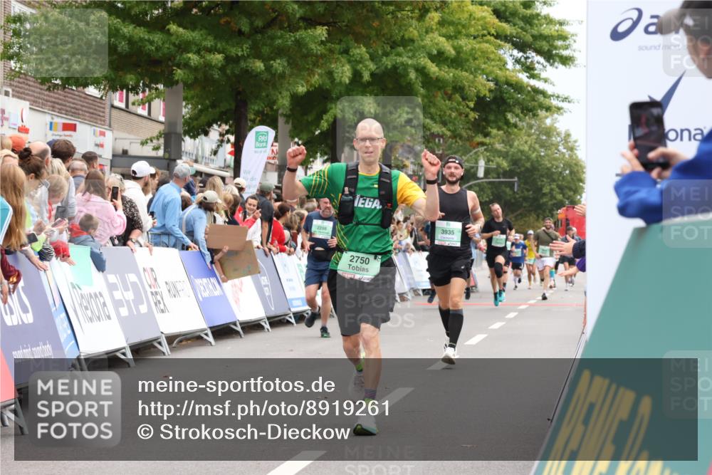 21.09.2025 - PSD Bank Halbmarathon Strokosch-Dieckow http://msf.ph/oto/8919261 21.09.2025 11:50:50 Ziel 2172, 2280, 2750, 2811, 2934, 3935 meine-sportfotos.de