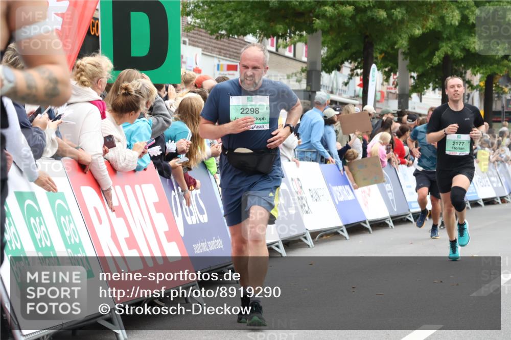 21.09.2025 - PSD Bank Halbmarathon Strokosch-Dieckow http://msf.ph/oto/8919290 21.09.2025 11:50:56 Ziel 2172, 2177, 2298, 2559, 2750, 2934, 3935 meine-sportfotos.de