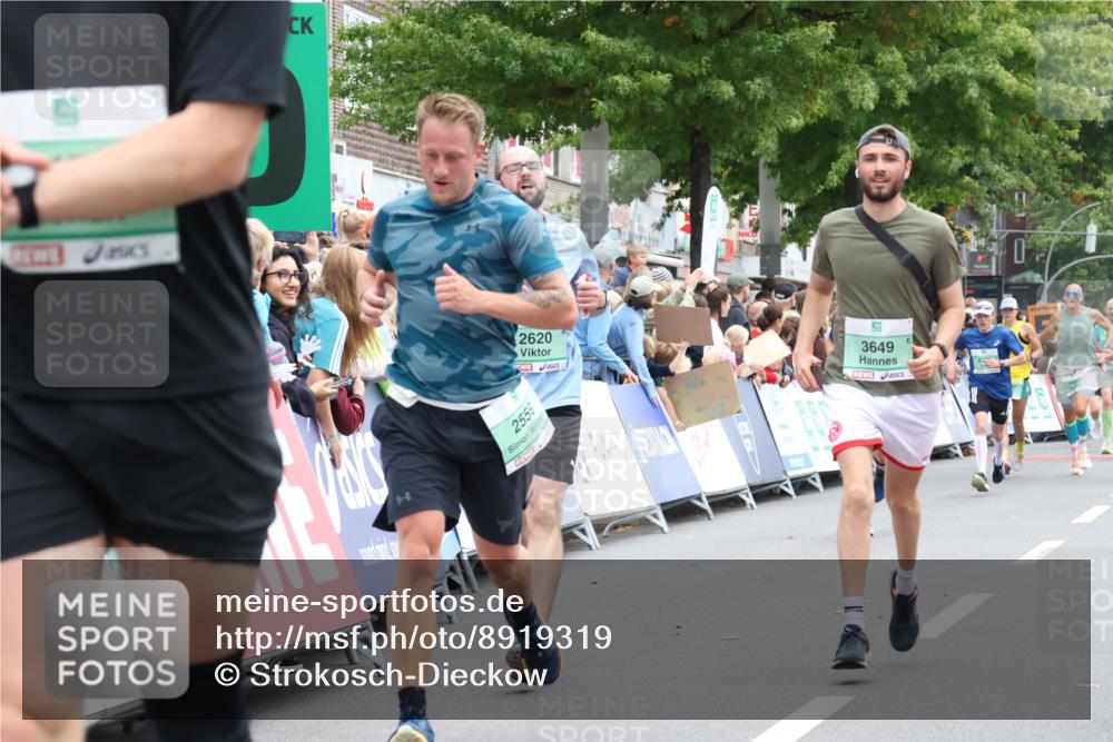 21.09.2025 - PSD Bank Halbmarathon Strokosch-Dieckow http://msf.ph/oto/8919319 21.09.2025 11:51:00 Ziel 2177, 2256, 2298, 2559, 2620, 2750, 3649, 3935 meine-sportfotos.de