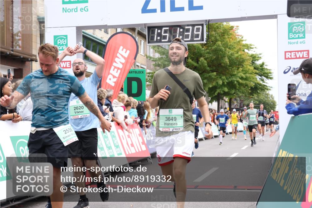 21.09.2025 - PSD Bank Halbmarathon Strokosch-Dieckow http://msf.ph/oto/8919332 21.09.2025 11:51:02 Ziel 1226, 2177, 2256, 2298, 2331, 2559, 2620, 3649, 3935 meine-sportfotos.de