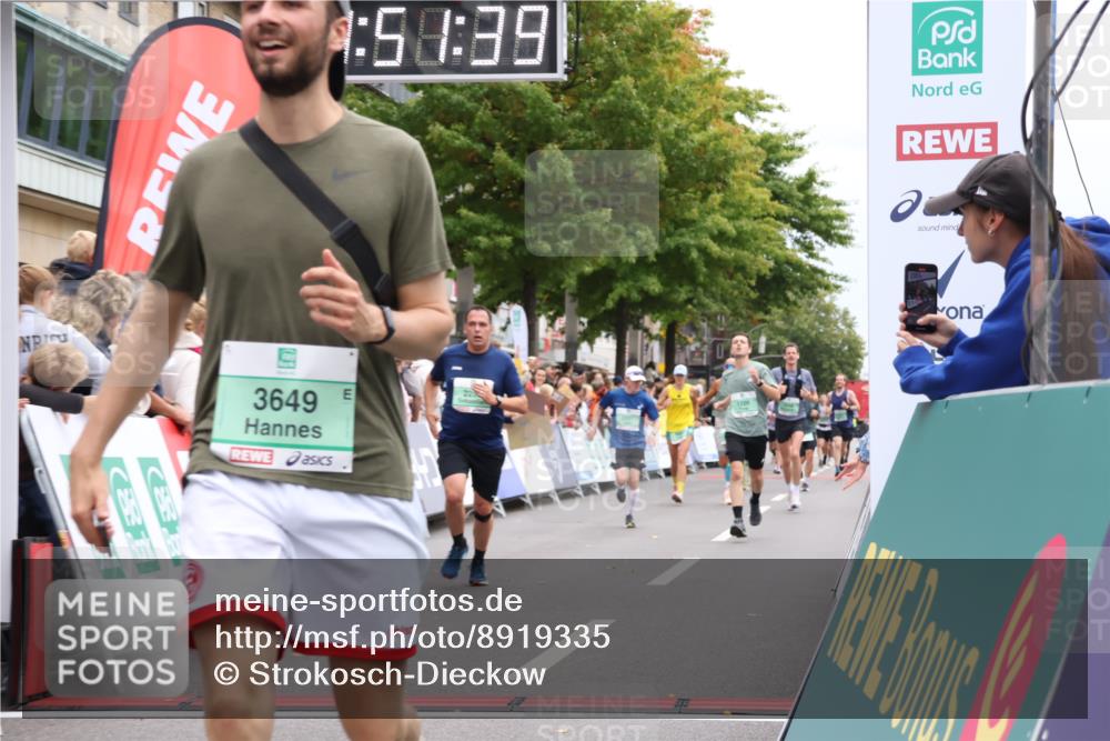 21.09.2025 - PSD Bank Halbmarathon Strokosch-Dieckow http://msf.ph/oto/8919335 21.09.2025 11:51:02 Ziel 1226, 2177, 2256, 2298, 2331, 2559, 2620, 3649, 3935 meine-sportfotos.de