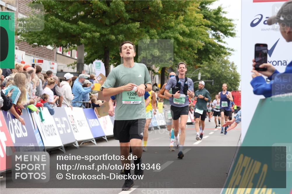 21.09.2025 - PSD Bank Halbmarathon Strokosch-Dieckow http://msf.ph/oto/8919346 21.09.2025 11:51:05 Ziel 1039, 1226, 1720, 2177, 2256, 2331, 2437, 2559, 2620, 3649 meine-sportfotos.de