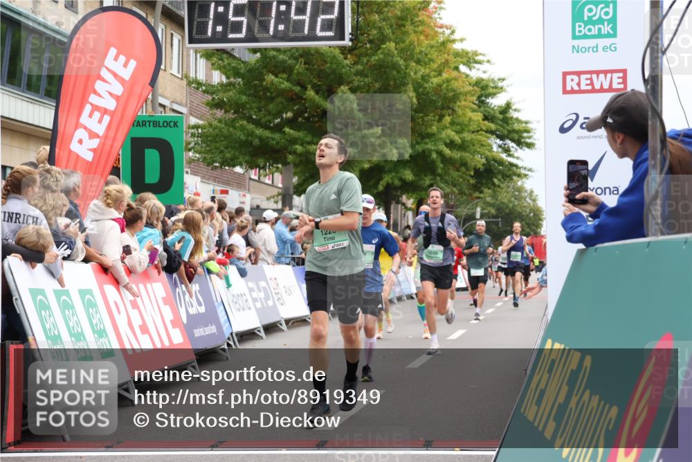 21.09.2025 - PSD Bank Halbmarathon Strokosch-Dieckow http://msf.ph/oto/8919349 21.09.2025 11:51:05 Ziel 1039, 1226, 1720, 2177, 2256, 2331, 2437, 2559, 2620, 3649 meine-sportfotos.de