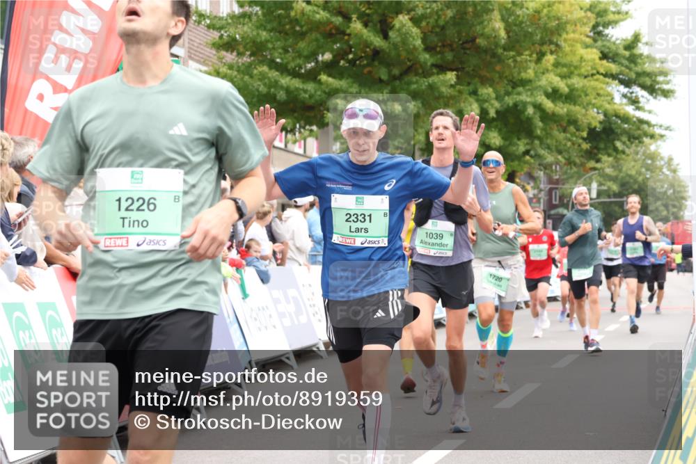 21.09.2025 - PSD Bank Halbmarathon Strokosch-Dieckow http://msf.ph/oto/8919359 21.09.2025 11:51:06 Ziel 1039, 1226, 1720, 2177, 2256, 2331, 2437, 2559, 2620, 3649 meine-sportfotos.de