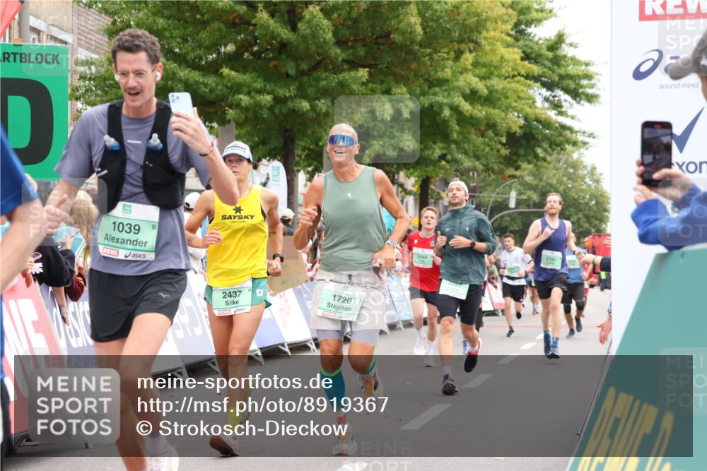 21.09.2025 - PSD Bank Halbmarathon Strokosch-Dieckow http://msf.ph/oto/8919367 21.09.2025 11:51:07 Ziel 1039, 1226, 1720, 2256, 2331, 2437, 2559, 2620, 2633, 3649, 3927 meine-sportfotos.de