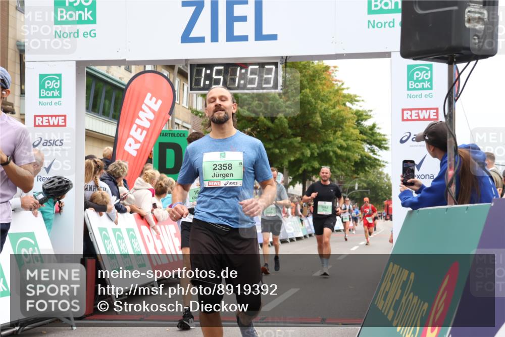 21.09.2025 - PSD Bank Halbmarathon Strokosch-Dieckow http://msf.ph/oto/8919392 21.09.2025 11:51:16 Ziel 1003, 1640, 1720, 2114, 2342, 2358, 2437, 2444, 2633, 2662, 3529, 3927 meine-sportfotos.de