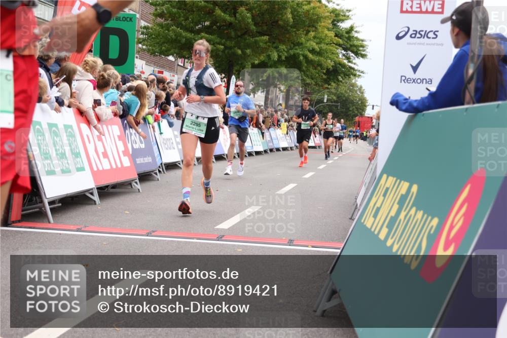 21.09.2025 - PSD Bank Halbmarathon Strokosch-Dieckow http://msf.ph/oto/8919421 21.09.2025 11:51:24 Ziel 1537, 1640, 2114, 2295, 2402, 2662 meine-sportfotos.de