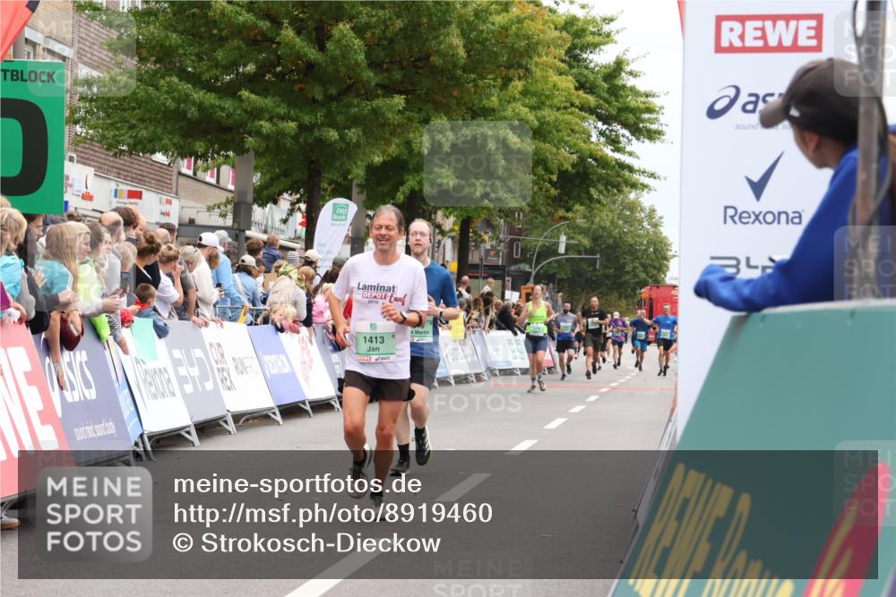 21.09.2025 - PSD Bank Halbmarathon Strokosch-Dieckow http://msf.ph/oto/8919460 21.09.2025 11:51:35 Ziel 1250, 1413, 2402, 2510, 2951 meine-sportfotos.de