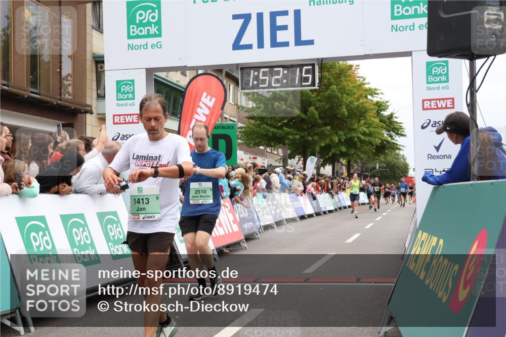 21.09.2025 - PSD Bank Halbmarathon Strokosch-Dieckow http://msf.ph/oto/8919474 21.09.2025 11:51:38 Ziel 1413, 2510, 2951 meine-sportfotos.de
