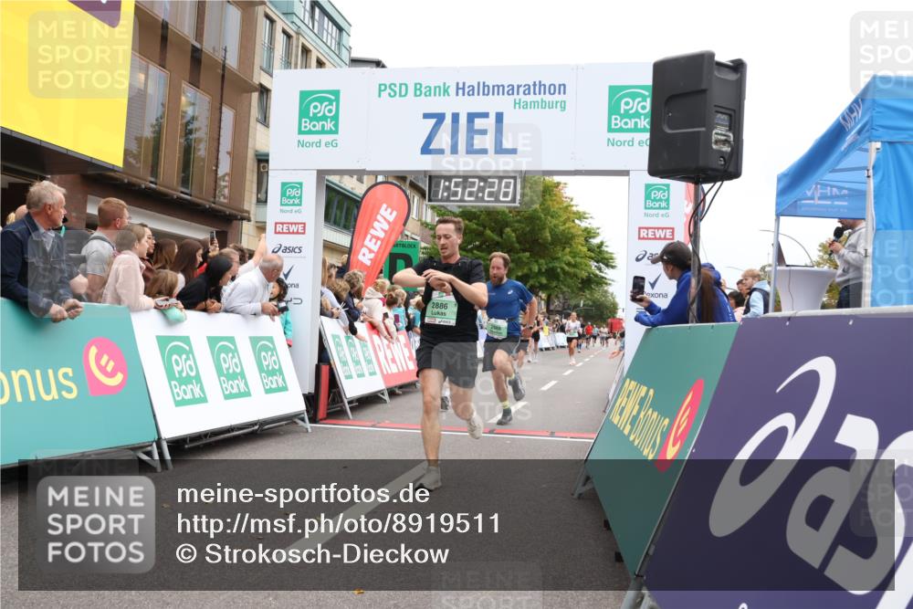 21.09.2025 - PSD Bank Halbmarathon Strokosch-Dieckow http://msf.ph/oto/8919511 21.09.2025 11:51:51 Ziel 1150, 1375, 1581, 1619, 2163, 2382, 2476, 2638, 2886, 2988 meine-sportfotos.de