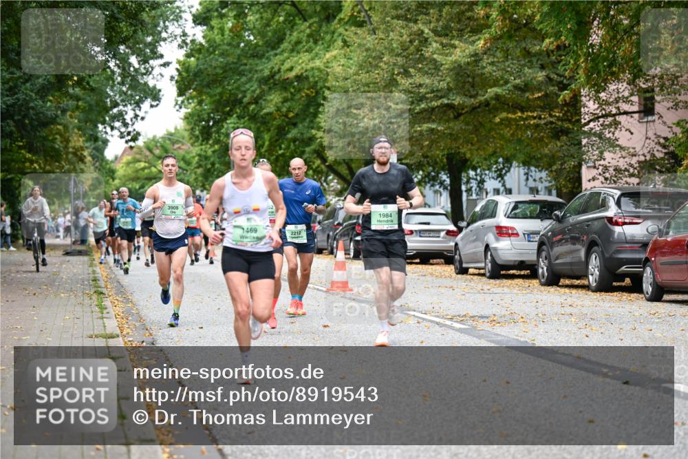 21.09.2025 - PSD Bank Halbmarathon Dr. Thomas Lammeyer http://msf.ph/oto/8919543 21.09.2025 10:37:48 Laufen 3909, 62, 1469, 2212, 1984 meine-sportfotos.de