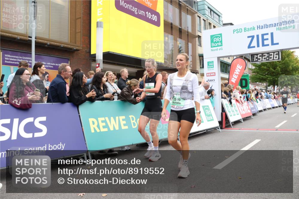 21.09.2025 - PSD Bank Halbmarathon Strokosch-Dieckow http://msf.ph/oto/8919552 21.09.2025 11:52:00 Ziel 1478, 1581, 1619, 2169, 2382, 2476, 2539 meine-sportfotos.de