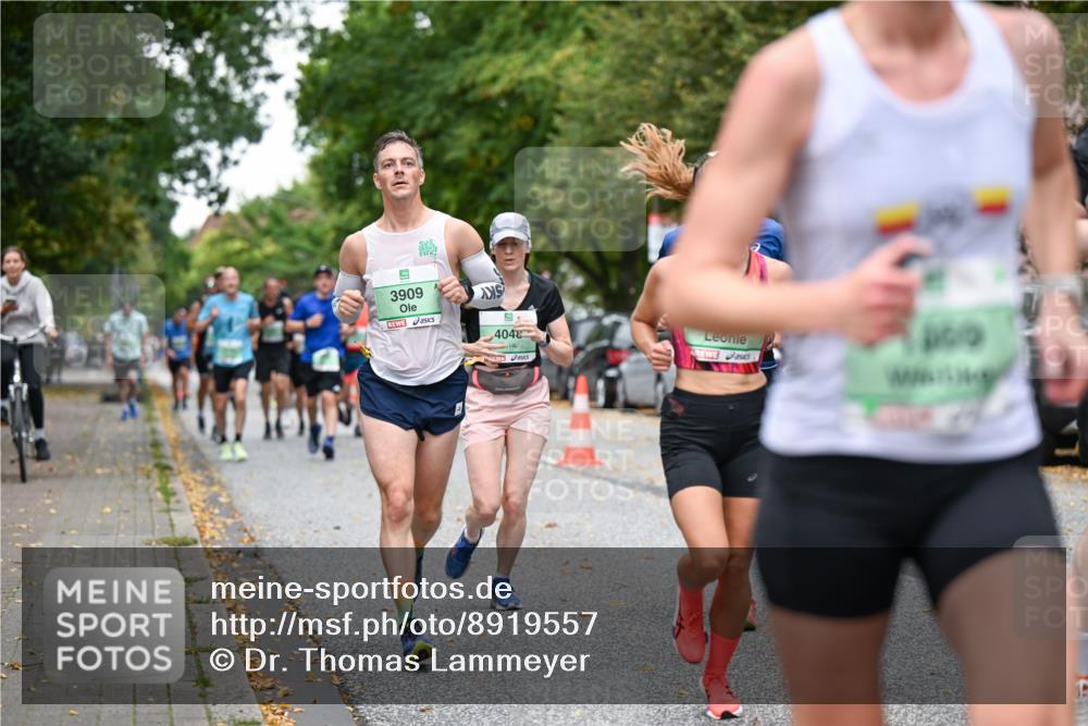 21.09.2025 - PSD Bank Halbmarathon Dr. Thomas Lammeyer http://msf.ph/oto/8919557 21.09.2025 10:37:50 Laufen 3909, 4048, 1010 meine-sportfotos.de