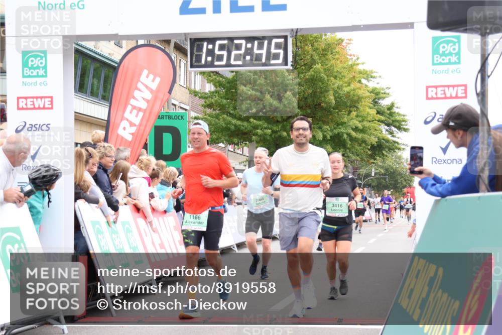 21.09.2025 - PSD Bank Halbmarathon Strokosch-Dieckow http://msf.ph/oto/8919558 21.09.2025 11:52:08 Ziel 1186, 1478, 2066, 2302, 3416, 4004 meine-sportfotos.de