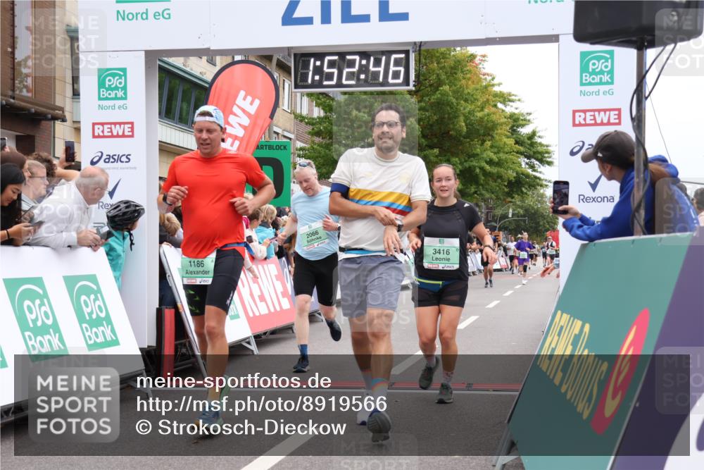 21.09.2025 - PSD Bank Halbmarathon Strokosch-Dieckow http://msf.ph/oto/8919566 21.09.2025 11:52:09 Ziel 1186, 1478, 2066, 2239, 2302, 3416, 4004 meine-sportfotos.de
