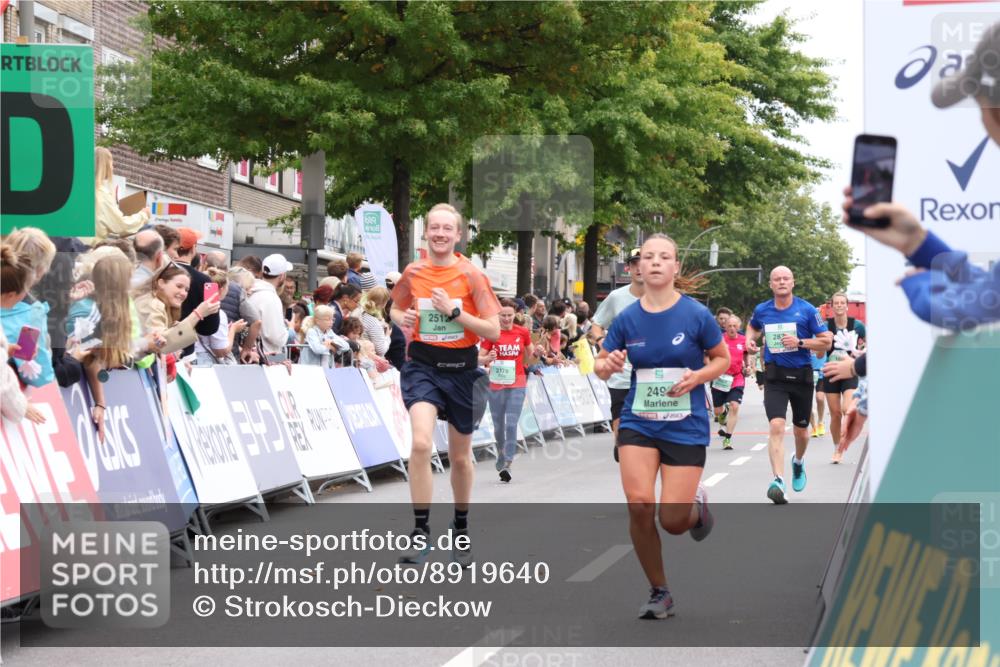 21.09.2025 - PSD Bank Halbmarathon Strokosch-Dieckow http://msf.ph/oto/8919640 21.09.2025 11:52:25 Ziel 1508, 2356, 2492, 2512, 2554, 2835, 2844, 2917, 3141 meine-sportfotos.de