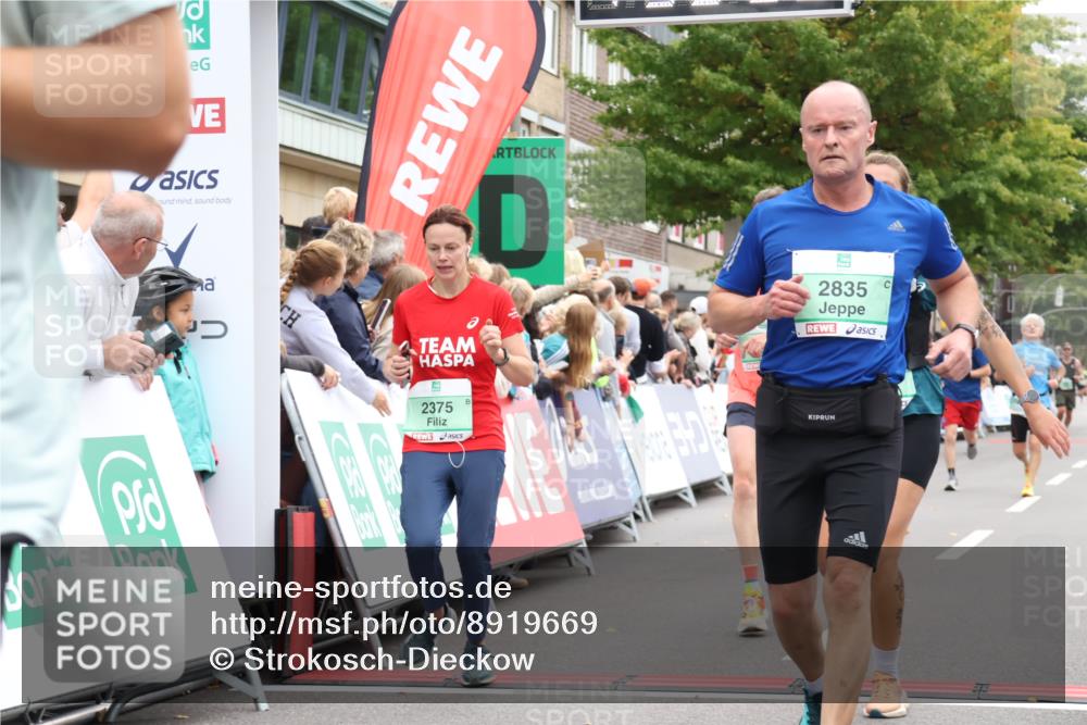 21.09.2025 - PSD Bank Halbmarathon Strokosch-Dieckow http://msf.ph/oto/8919669 21.09.2025 11:52:31 Ziel 1506, 1600, 2327, 2356, 2375, 2492, 2512, 2654, 2835, 2917, 4001 meine-sportfotos.de