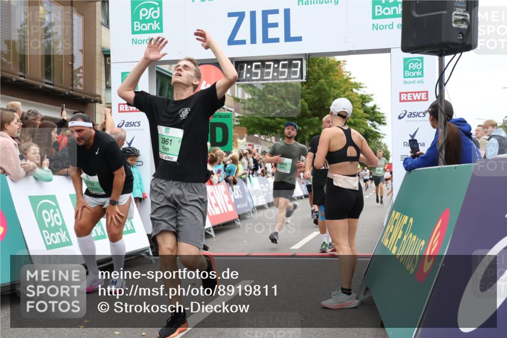 21.09.2025 - PSD Bank Halbmarathon Strokosch-Dieckow http://msf.ph/oto/8919811 21.09.2025 11:53:16 Ziel 1297, 1647, 2219, 2254, 2374, 2404, 2459, 2515, 2757, 2813, 2861, 3967 meine-sportfotos.de
