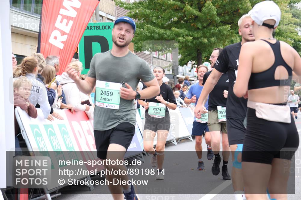 21.09.2025 - PSD Bank Halbmarathon Strokosch-Dieckow http://msf.ph/oto/8919814 21.09.2025 11:53:16 Ziel 1297, 1647, 2219, 2254, 2374, 2404, 2459, 2515, 2757, 2813, 2861, 3967 meine-sportfotos.de