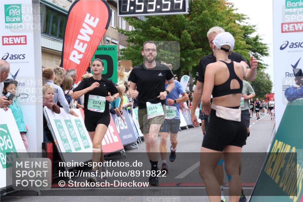 21.09.2025 - PSD Bank Halbmarathon Strokosch-Dieckow http://msf.ph/oto/8919822 21.09.2025 11:53:18 Ziel 1297, 2219, 2254, 2374, 2404, 2427, 2459, 2515, 2757, 2813, 2861, 3967 meine-sportfotos.de
