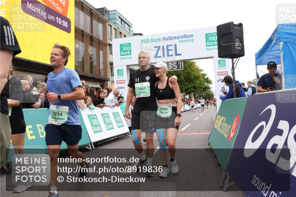 21.09.2025 - PSD Bank Halbmarathon Strokosch-Dieckow http://msf.ph/oto/8919836 21.09.2025 11:53:21 Ziel 1079, 1297, 2219, 2254, 2374, 2427, 2459, 2515, 2757, 2813, 2861 meine-sportfotos.de