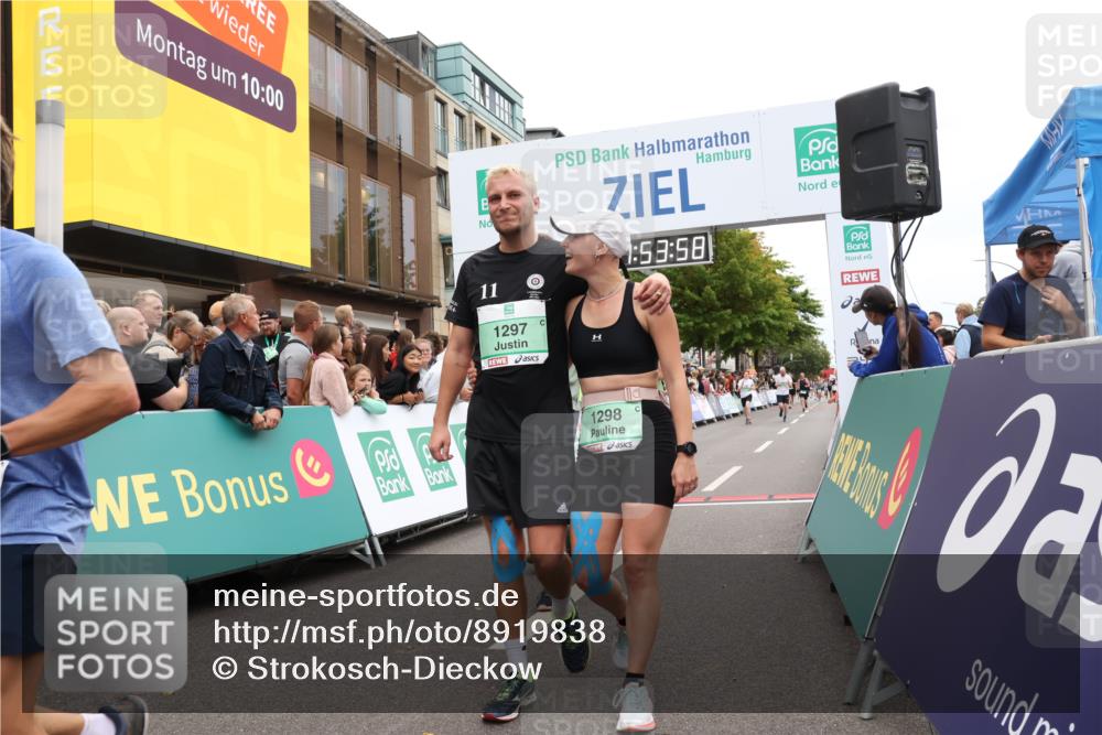 21.09.2025 - PSD Bank Halbmarathon Strokosch-Dieckow http://msf.ph/oto/8919838 21.09.2025 11:53:21 Ziel 1079, 1297, 2219, 2254, 2374, 2427, 2459, 2515, 2757, 2813, 2861 meine-sportfotos.de