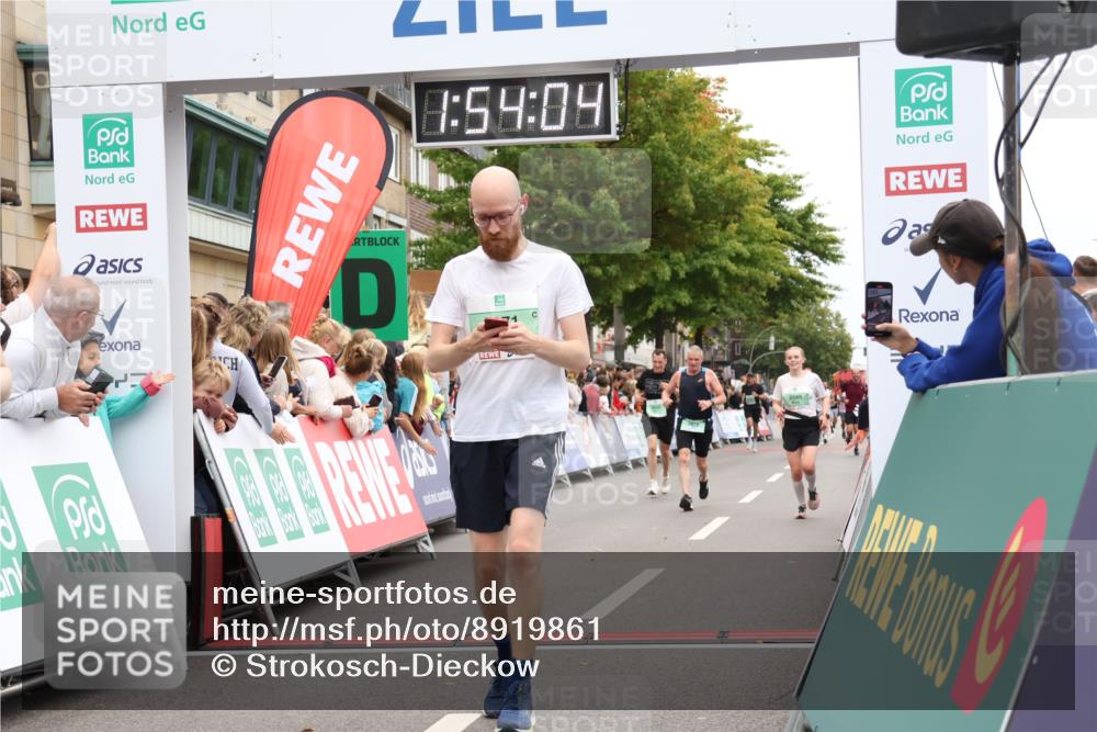 21.09.2025 - PSD Bank Halbmarathon Strokosch-Dieckow http://msf.ph/oto/8919861 21.09.2025 11:53:27 Ziel 1079, 2219, 2427, 2588, 2813, 2871, 3919 meine-sportfotos.de