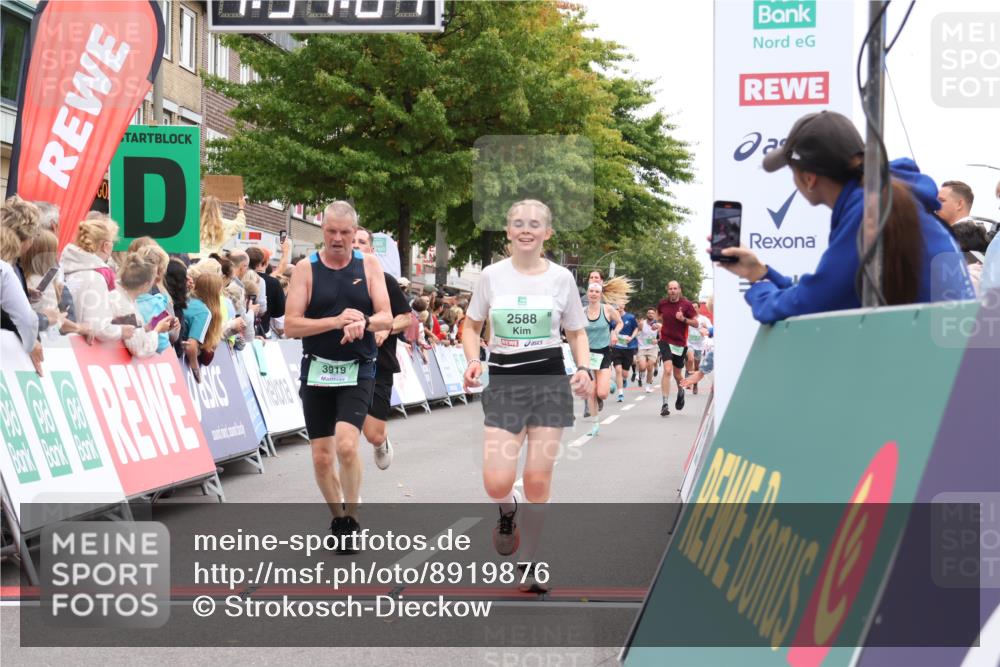21.09.2025 - PSD Bank Halbmarathon Strokosch-Dieckow http://msf.ph/oto/8919876 21.09.2025 11:53:30 Ziel 1079, 1770, 2588, 2871, 3919, 4050 meine-sportfotos.de
