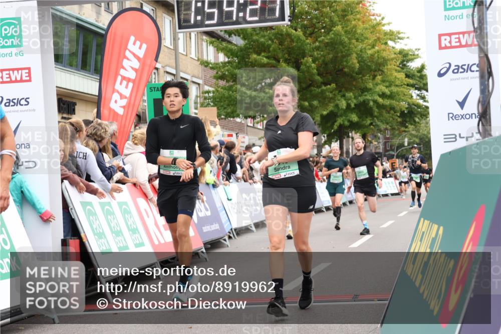 21.09.2025 - PSD Bank Halbmarathon Strokosch-Dieckow http://msf.ph/oto/8919962 21.09.2025 11:53:51 Ziel 1396, 1572, 1724, 1752, 2199, 2401, 2537, 2545, 2687, 2805, 2991, 3901, 3997 meine-sportfotos.de