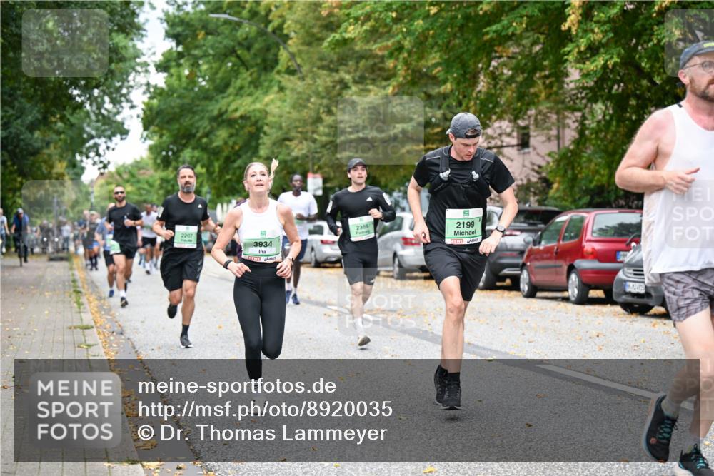 21.09.2025 - PSD Bank Halbmarathon Dr. Thomas Lammeyer http://msf.ph/oto/8920035 21.09.2025 10:38:40 Laufen 2207, 3934, 2369, 2199 meine-sportfotos.de