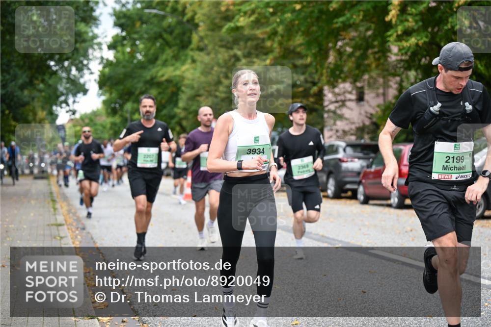 21.09.2025 - PSD Bank Halbmarathon Dr. Thomas Lammeyer http://msf.ph/oto/8920049 21.09.2025 10:38:41 Laufen 2207, 3934, 2369, 2199 meine-sportfotos.de