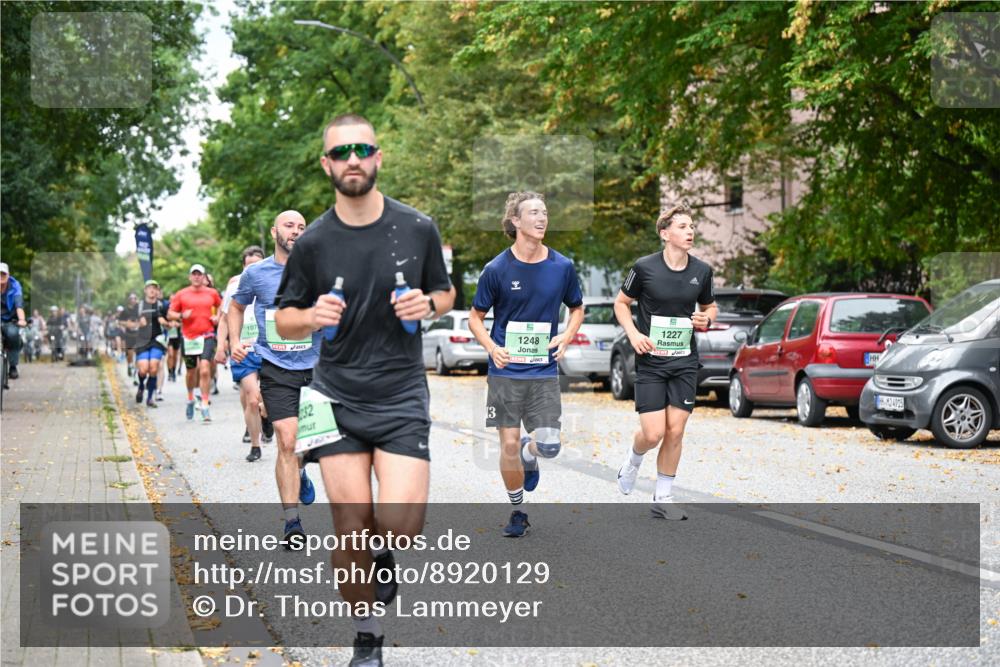 21.09.2025 - PSD Bank Halbmarathon Dr. Thomas Lammeyer http://msf.ph/oto/8920129 21.09.2025 10:38:45 Laufen 107, 32, 13, 9, 1248, 1227, 4915 meine-sportfotos.de