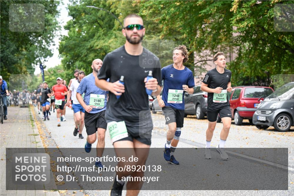 21.09.2025 - PSD Bank Halbmarathon Dr. Thomas Lammeyer http://msf.ph/oto/8920138 21.09.2025 10:38:45 Laufen 2180, 232, 13, 1248, 1227 meine-sportfotos.de