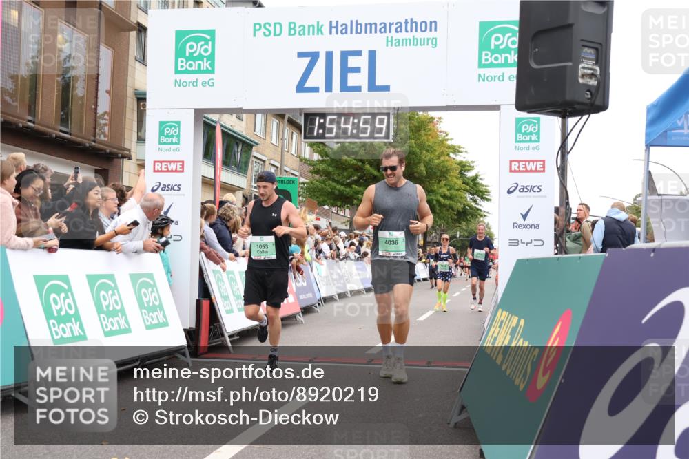 21.09.2025 - PSD Bank Halbmarathon Strokosch-Dieckow http://msf.ph/oto/8920219 21.09.2025 11:54:22 Ziel 1053, 1633, 1772, 2300, 2318, 2658, 2848, 4036 meine-sportfotos.de