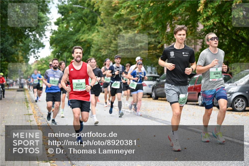 21.09.2025 - PSD Bank Halbmarathon Dr. Thomas Lammeyer http://msf.ph/oto/8920381 21.09.2025 10:39:06 Laufen 2163, 2004, 210, 2269 meine-sportfotos.de