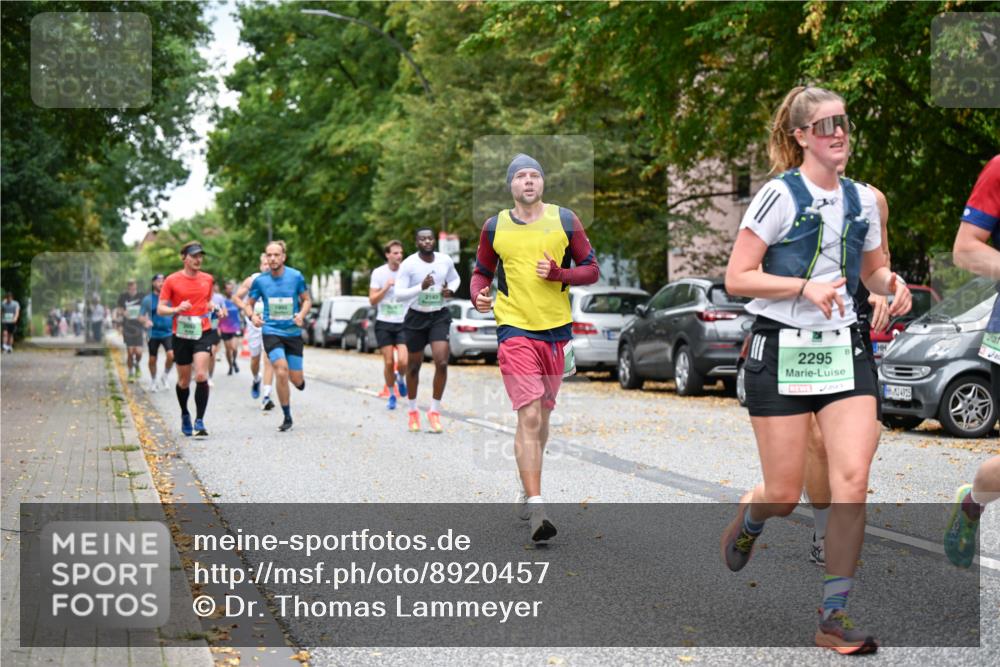 21.09.2025 - PSD Bank Halbmarathon Dr. Thomas Lammeyer http://msf.ph/oto/8920457 21.09.2025 10:39:15 Laufen 2143, 2295, 4915 meine-sportfotos.de