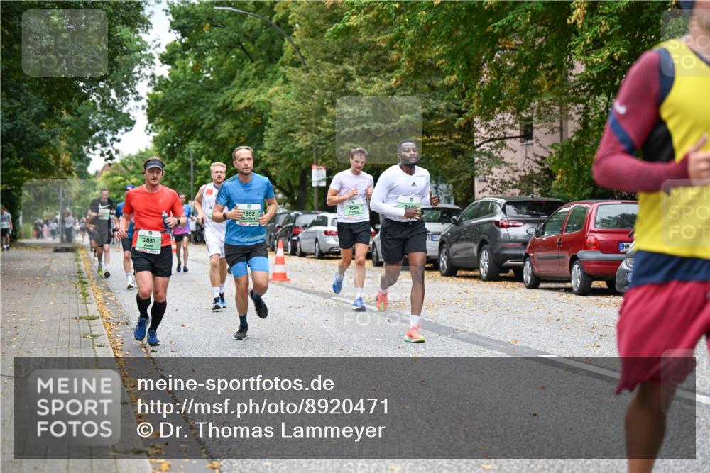 21.09.2025 - PSD Bank Halbmarathon Dr. Thomas Lammeyer http://msf.ph/oto/8920471 21.09.2025 10:39:16 Laufen 2053, 1529, 1992, 2112 meine-sportfotos.de