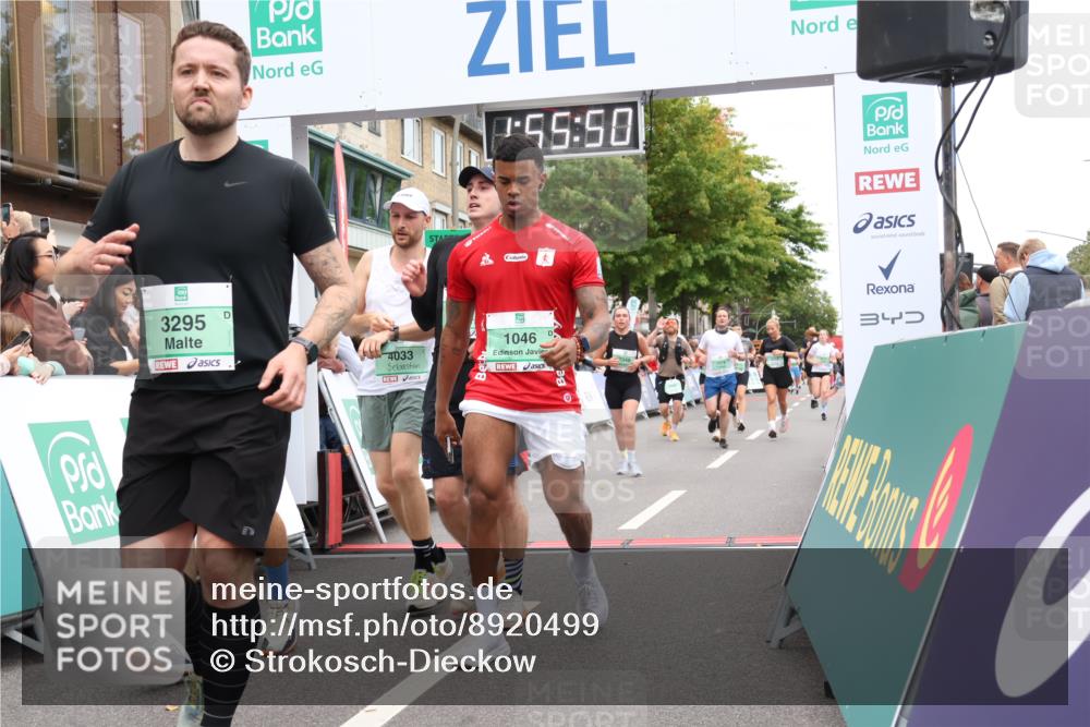 21.09.2025 - PSD Bank Halbmarathon Strokosch-Dieckow http://msf.ph/oto/8920499 21.09.2025 11:55:13 Ziel 1046, 1078, 2067, 2348, 2364, 2500, 2646, 3295, 3958, 3968, 4033 meine-sportfotos.de