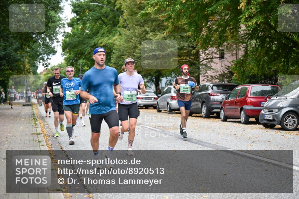 21.09.2025 - PSD Bank Halbmarathon Dr. Thomas Lammeyer http://msf.ph/oto/8920513 21.09.2025 10:39:21 Laufen 2836, 2049, 1728, 1068, 4915 meine-sportfotos.de