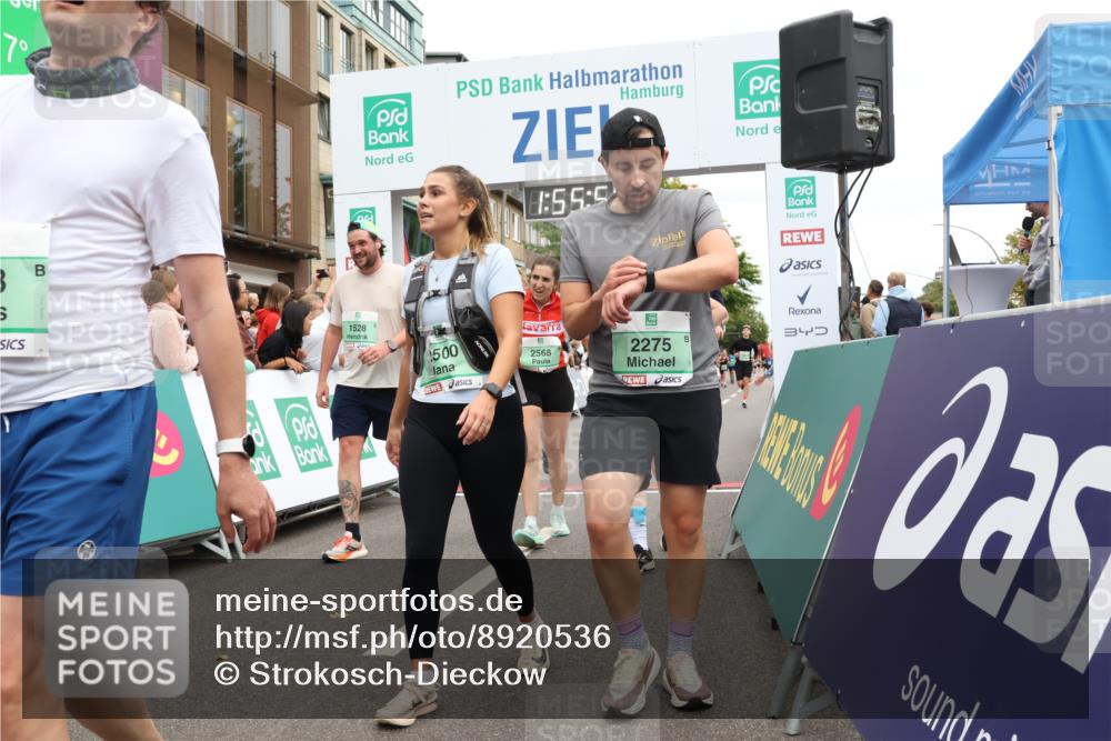 21.09.2025 - PSD Bank Halbmarathon Strokosch-Dieckow http://msf.ph/oto/8920536 21.09.2025 11:55:21 Ziel 1078, 1528, 1814, 2275, 2348, 2435, 2500, 2568, 2690, 2952, 3270, 3958, 3968 meine-sportfotos.de