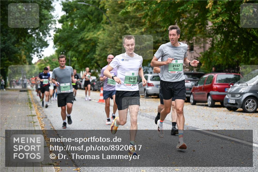 21.09.2025 - PSD Bank Halbmarathon Dr. Thomas Lammeyer http://msf.ph/oto/8920617 21.09.2025 10:39:32 Laufen 4037, 1956, 2178, 2157 meine-sportfotos.de